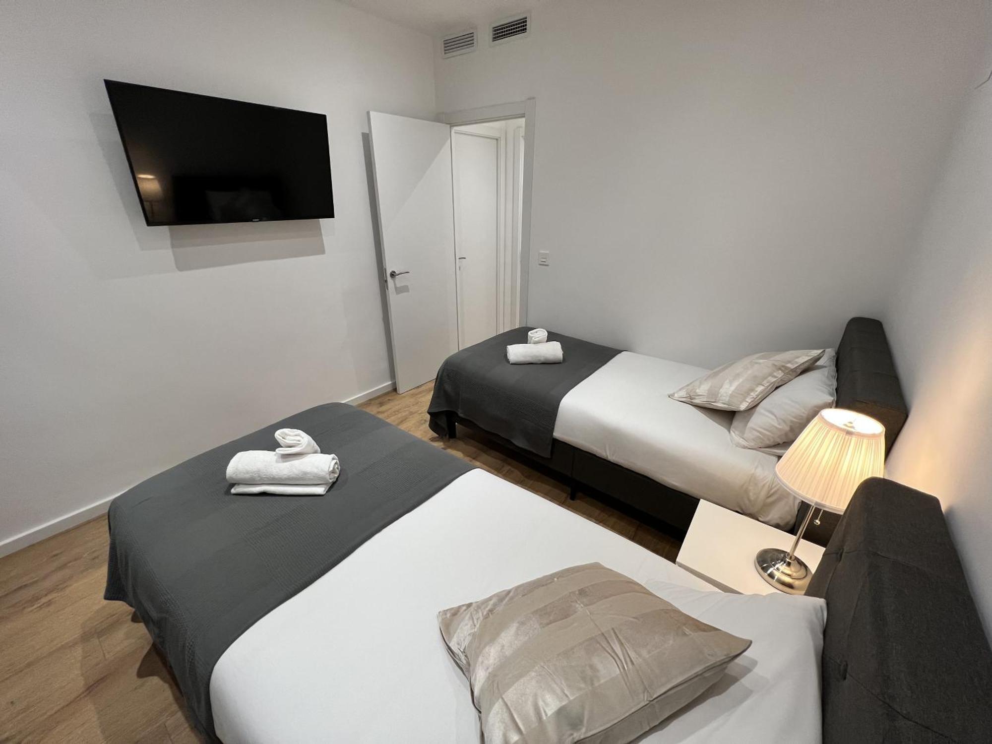 Apartamenticos Plaza Las Armas III سرقسطة المظهر الخارجي الصورة
