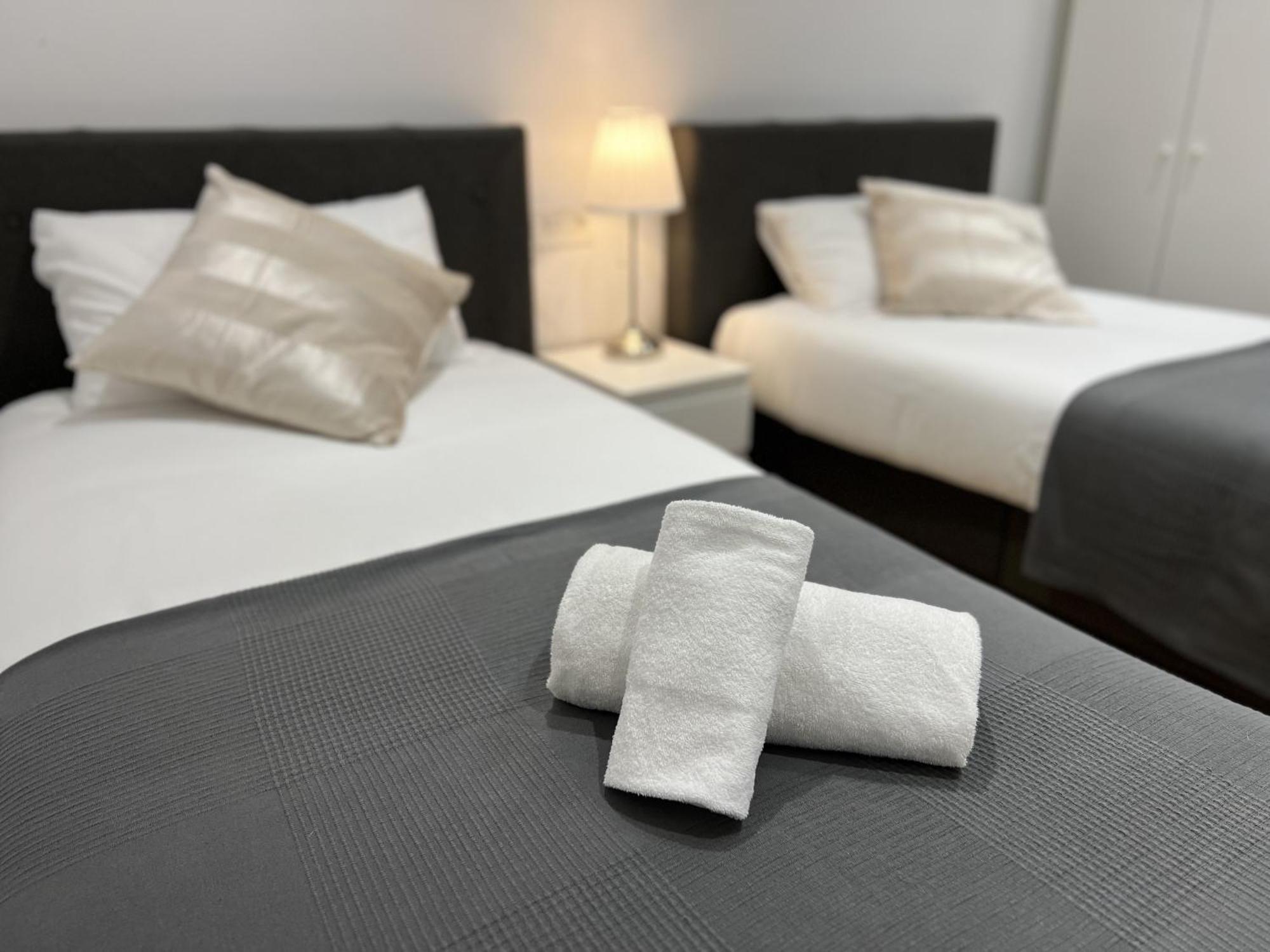 Apartamenticos Plaza Las Armas III سرقسطة المظهر الخارجي الصورة
