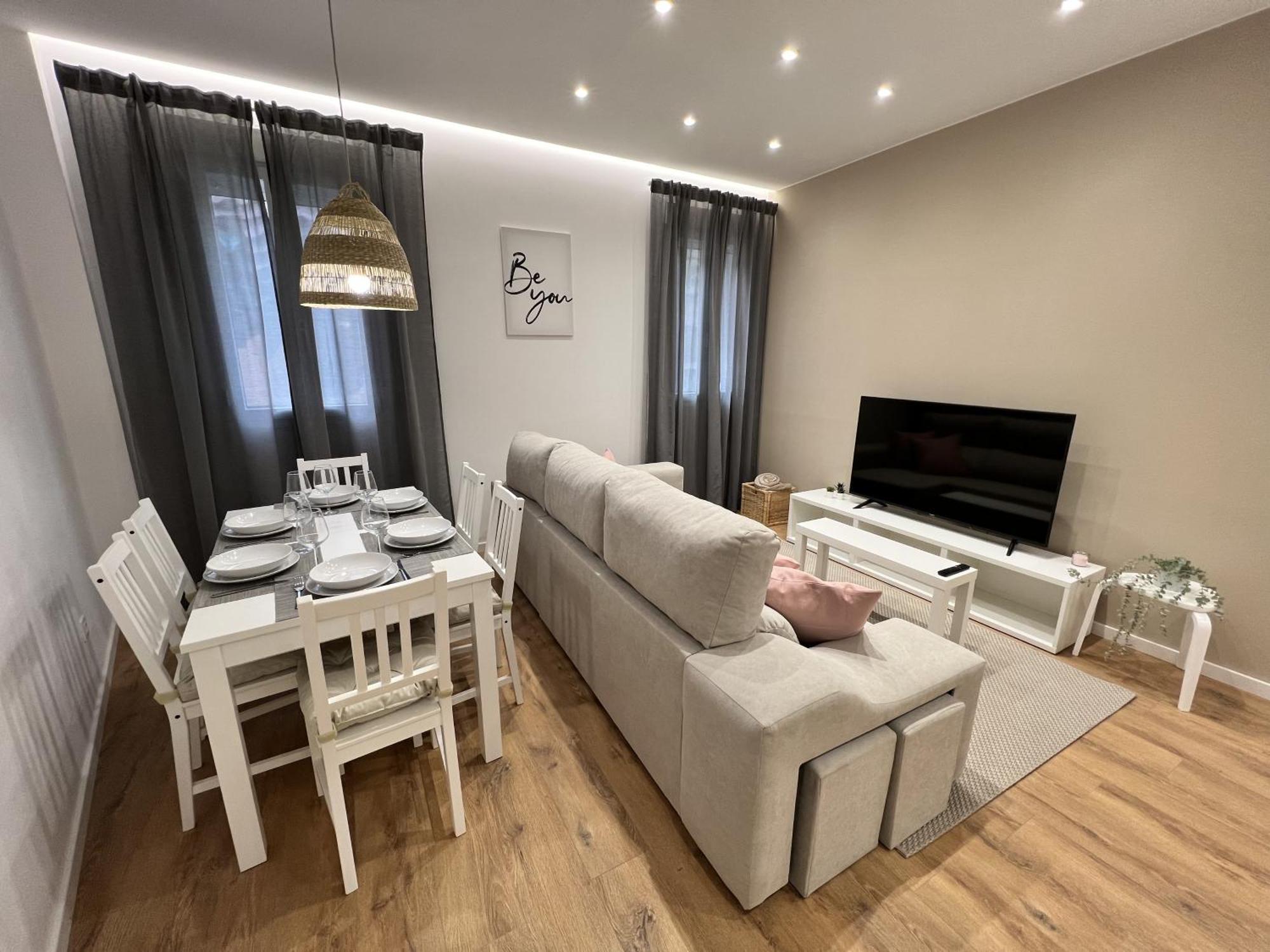 Apartamenticos Plaza Las Armas III سرقسطة المظهر الخارجي الصورة