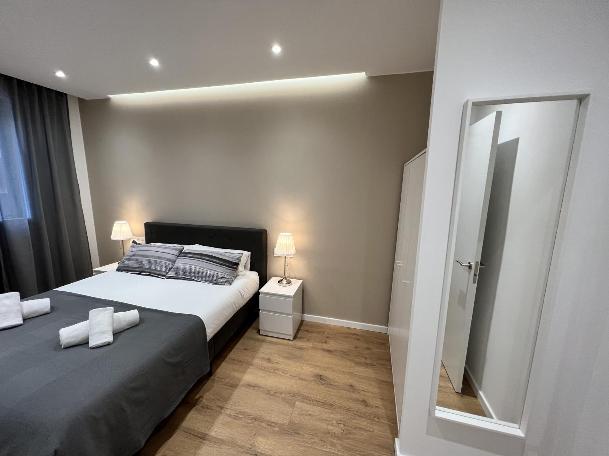 Apartamenticos Plaza Las Armas III سرقسطة المظهر الخارجي الصورة