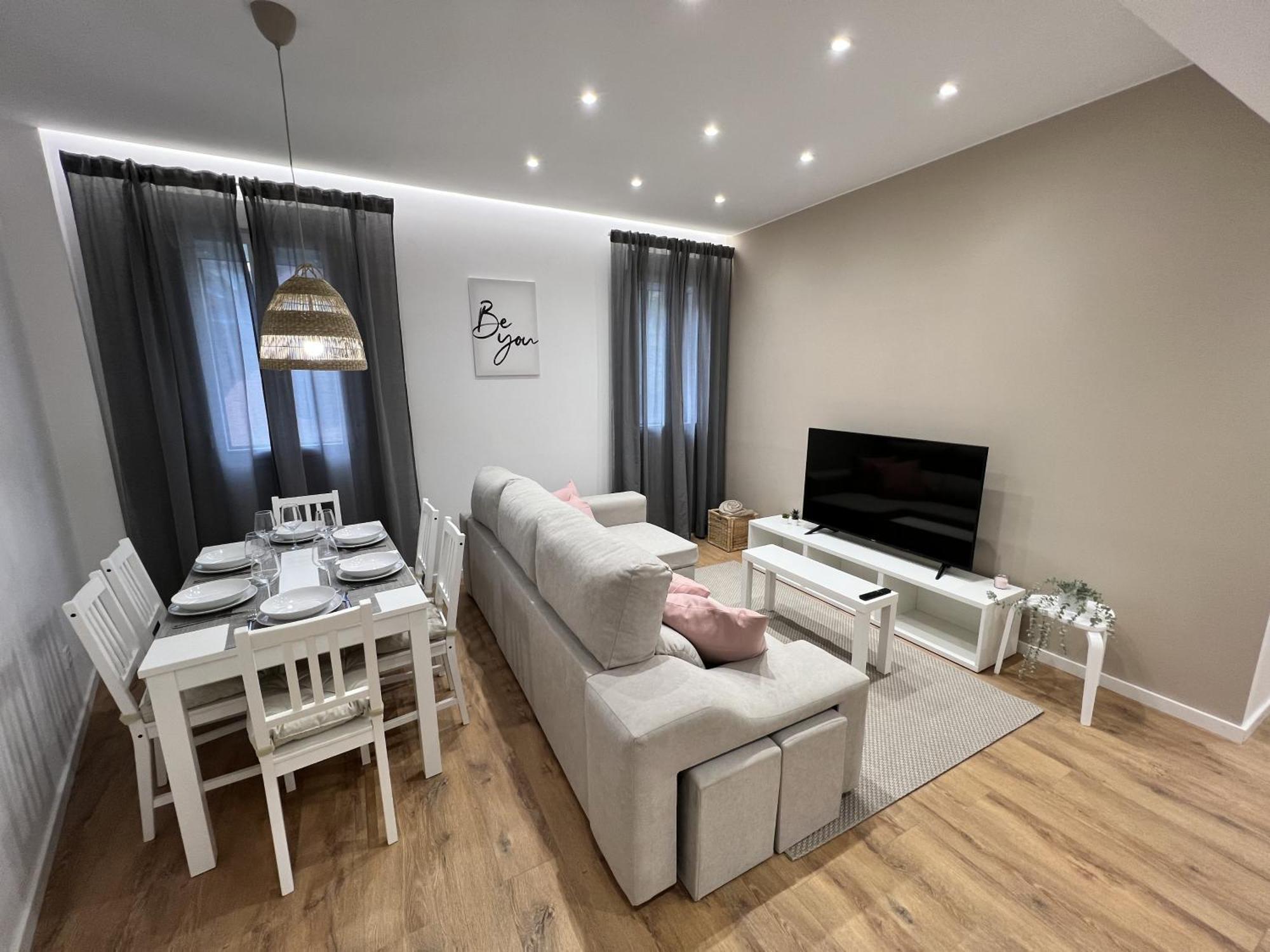 Apartamenticos Plaza Las Armas III سرقسطة المظهر الخارجي الصورة
