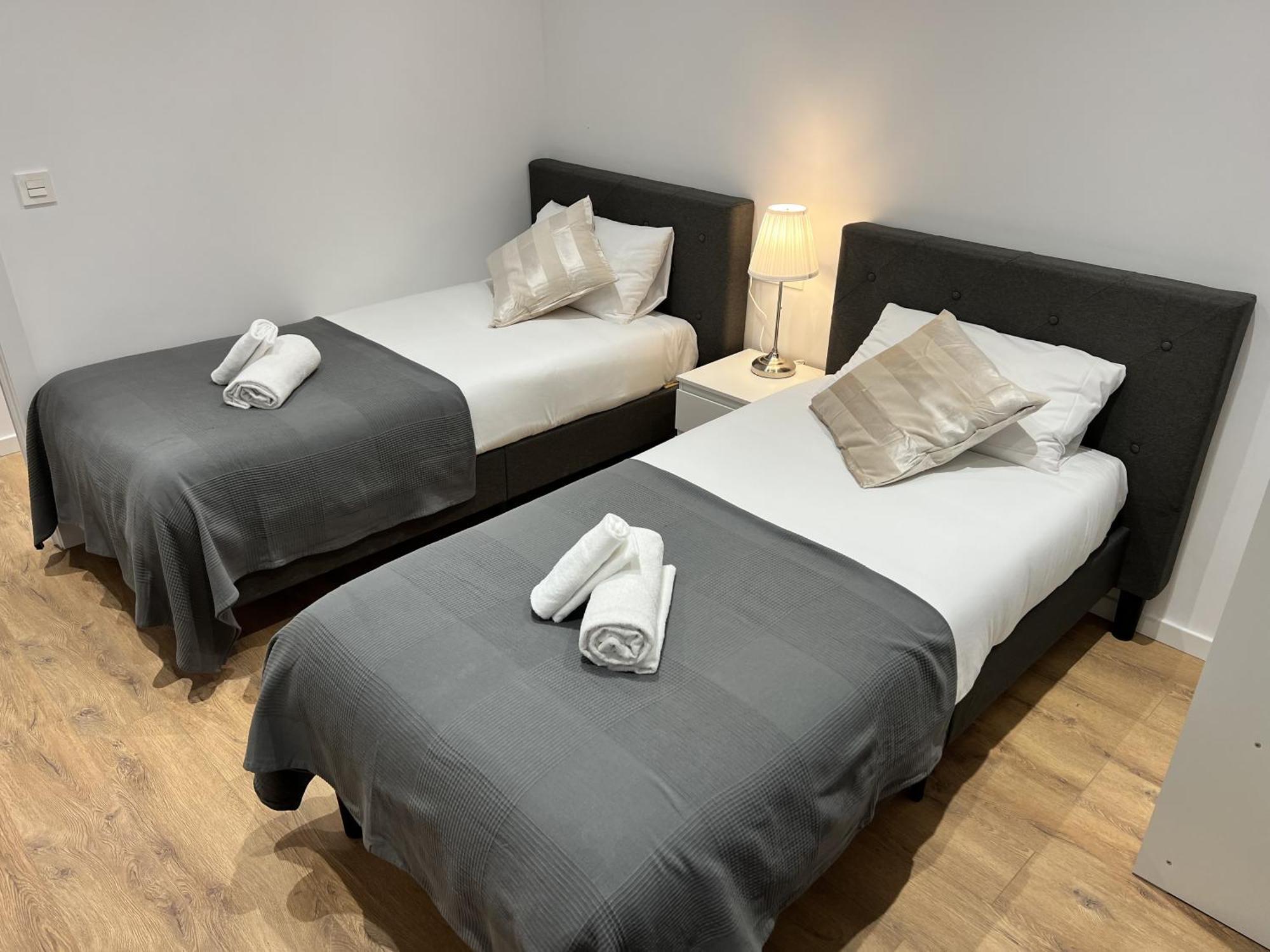 Apartamenticos Plaza Las Armas III سرقسطة المظهر الخارجي الصورة