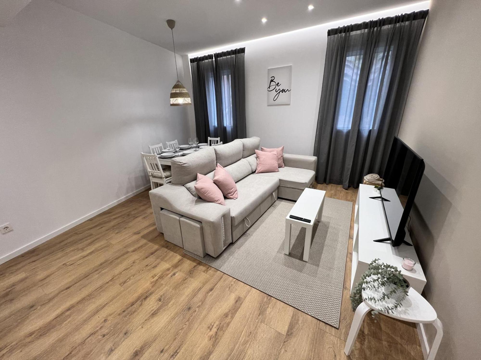 Apartamenticos Plaza Las Armas III سرقسطة المظهر الخارجي الصورة
